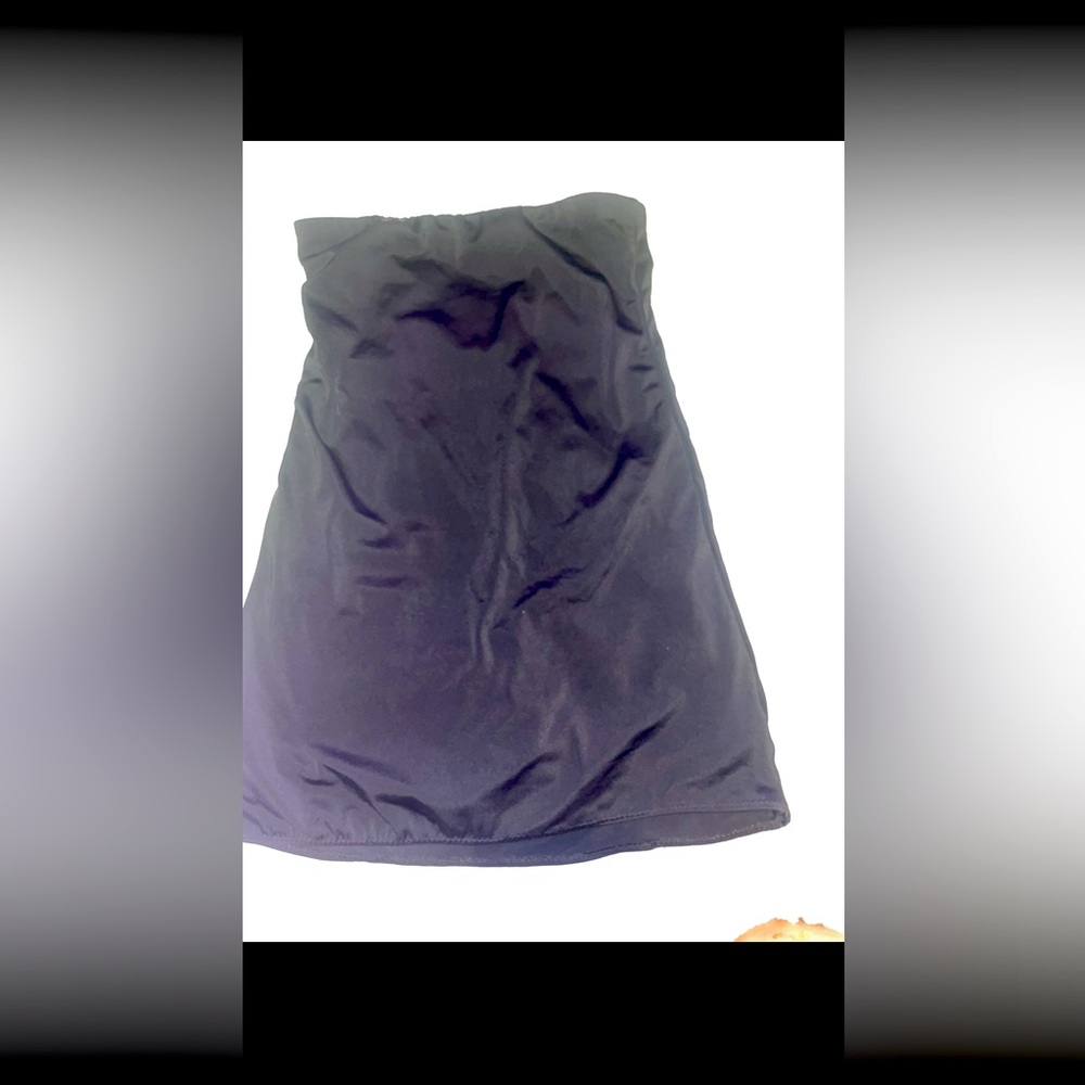 Black shape wear size small
